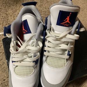 Jordan retro 4s